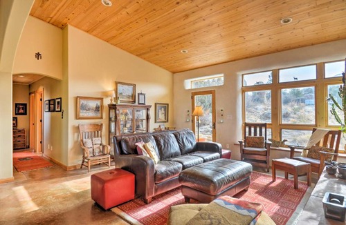 Del Norte House | Family-Friendly Del Norte Home with Stunning Views!