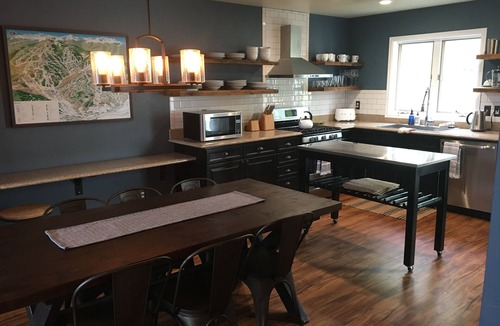 Edwards House | Family-Friendly, Friends' Adventure Ski House! 3 bedroom Townhouse in Edwards