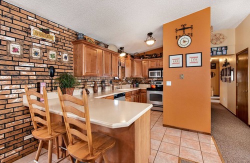 Rifle House | Family friendly home away from home; near Glenwood Caverns, hot springs & skiing