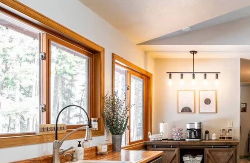Black Hawk House | Family-Friendly | Kayaks | Bonfire | BBQ @PineTreeLodge