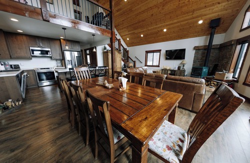 Jefferson Cabin | Family friendly mountain getaway