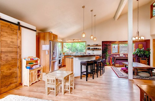 Arapahoe Ridge House | Family-Friendly Oasis 10 Minutes to Downtown Boulder