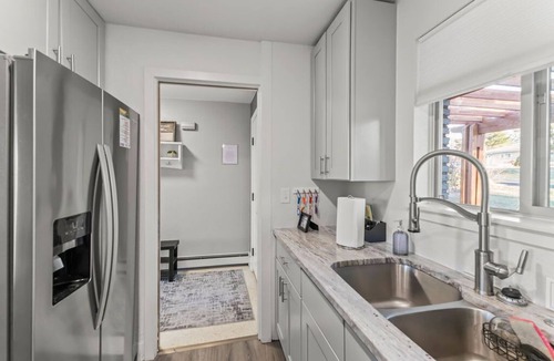 Bel Aire House | Family Friendly - Pool - Hot Tub - Pets