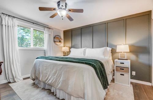 Cimarron Hills House | Family Friendly Getaway-4BR-Playset-Trampoline