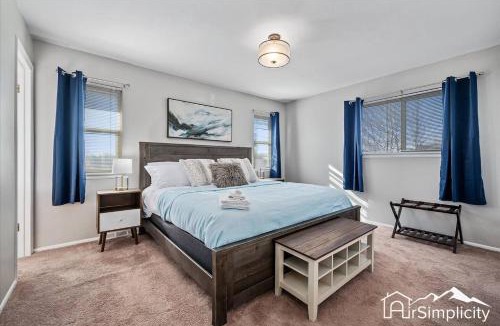 Northwest Arvada House | Family Retreat W Game Room & Fire Pit