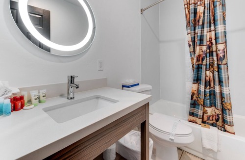 Lewis House | Family Room + full kitchen at Dolores Mountain Inn