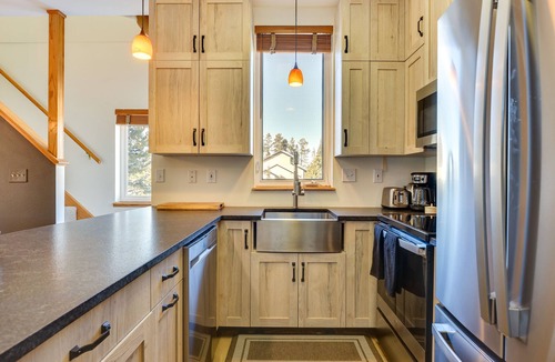 Fraser Condo | Fantastic Fraser Condo: Year-Round Family Getaway