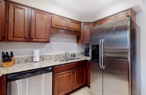Intermountain Condo | Fantastic gem near skiing & town with fast WiFi, gas grill, & balcony