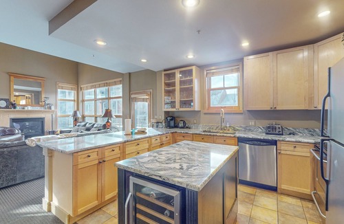 River Run Condo | Fantastic mountain home near ski lifts with heated outdoor pool & hot tub