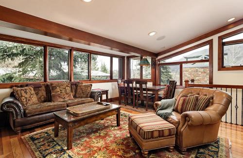 Aspen House | Fasching Haus Unit 5, Deluxe Condo with Great Natural Light & Amazing Location