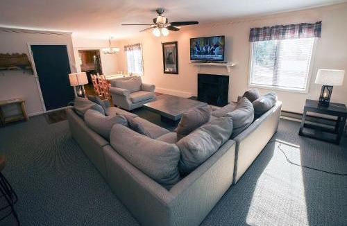 Estes Park Apartment | Fawn Valley Inn- 276 condo