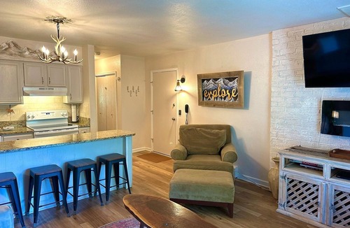 Estes Park Condo | Fawn Valley Inn: 288 1 Bedroom Condo