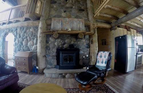 Delta Cabin | Find peace and adventure on the Gunnison River, just minutes from Delta!