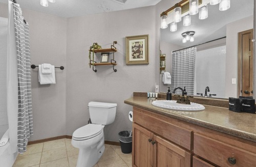 Woodland Park Cabin | Fireside Cabin, Private, Views
