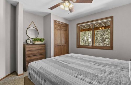 Woodland Park Cabin | Fireside Cabin, Private, Views