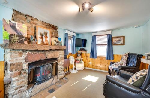Drake House | Fish, Hike and Unwind Drake Cabin with Hot Tub!