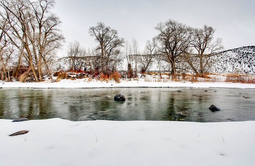 Eagle House | Fisherman's Paradise on Eagle River – 10 Minutes from Eagle Airport