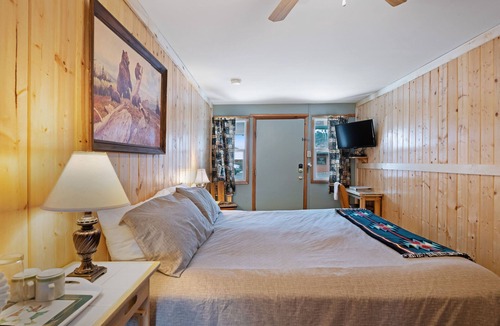 South Fork Cabin | Foothills Lodge 3 - South Fork