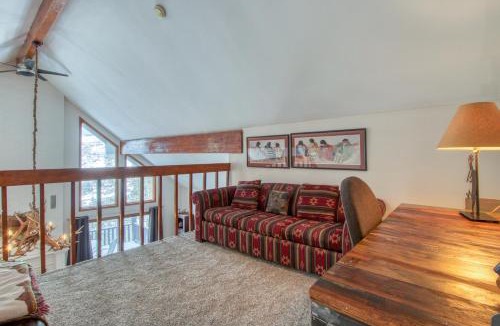 Dillon House | Forest Feeling