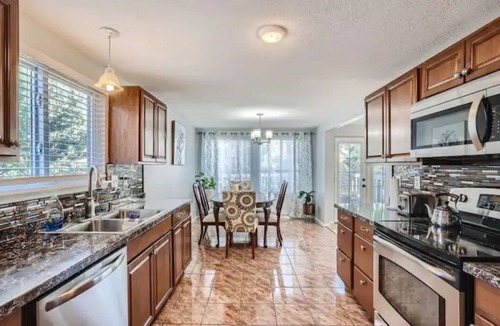 Aurora House | Four bedroom Single Family home