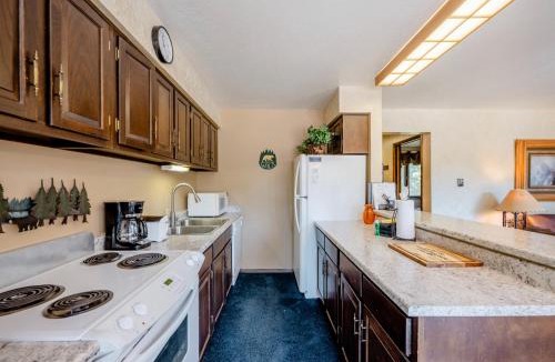 Crown House | Four O'clock Lodge B14