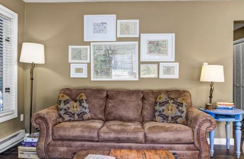 Four O'Clock House | Four OClock Lodge #21 by Great Western Lodging
