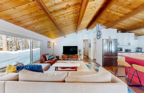 Blue River House | Fox Den