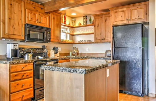 Fraser House | Fraser Townhome near Winter Park with Balcony and Views