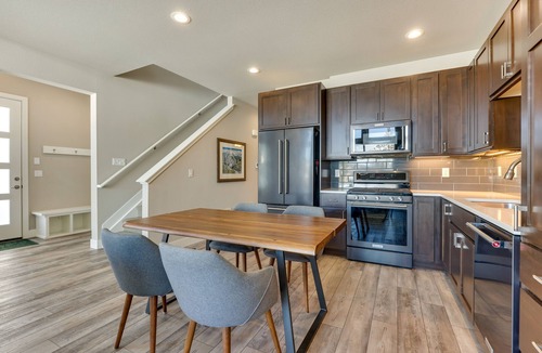 Rendezvous House | Fraser Vacation Rental - Shuttle to Winter Park!