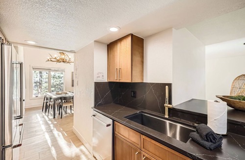 Warrior's Mark Condo | Free SkyCard Act 2-Level Condo + Loft, Outdoor Pool/Hot Tubs-Lances West 7