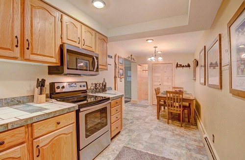 Warrior's Mark Condo | Free SkyCard Act - Spacious, Outdoor Pool/Hot Tubs, Walk To Peak 9-The Lift C11