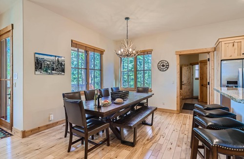 The Highlands House | FREE VIP Shuttle Service! Desirable Neighborhood!