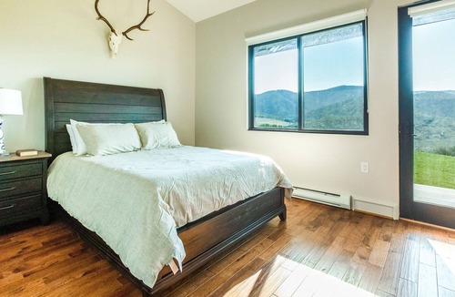 Moffat County House | FREEDOM LODGE at White River Mountain Ranch