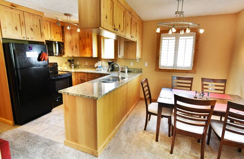 Frisco Condo | Frisco Launchpad– Your Summer Rec Place! Walk to Events, Dining, Shops
