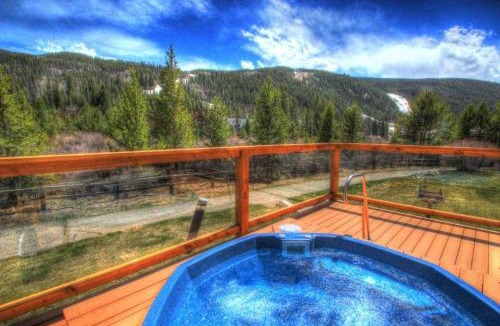 Mountain House Apartment | Frostfire D24 condo