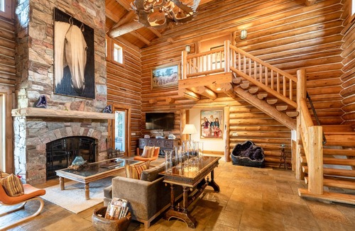 Carbondale House | Full Throttle Carbondale Ranch - Log Home