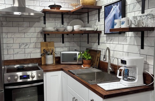 Highlands Ranch Apartment | Fully Furnished Apartment for Rent – Newly Renovated with Modern Amenities