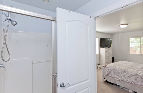 Pear Park House | Fully furnished, move-in ready 3 bed 2 bath house.