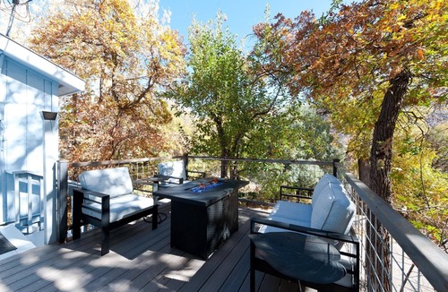 Durango House | Fully Remodeled Cabin with Deck - 10 Minutes to DGO - AC