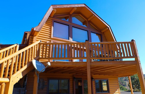 Bailey Cabin | Fully Remodeled Cabin with breathtaking views