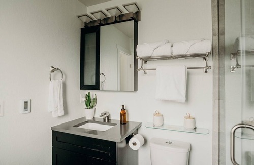 Westminster House | Fun & Stylish Home - Perfect for Groups *Denver-Boulder* Sleeps 14