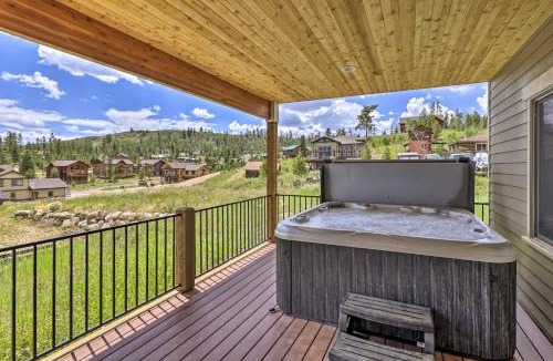 Grand Lake House | Game Room and Hot Tub Luxe Grand Lake Retreat!