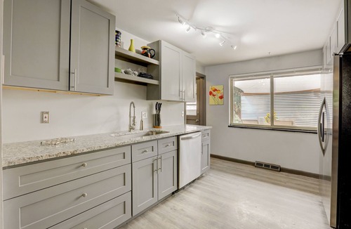 Columbine Valley House | Games, Art & Pot Friendly with ZenDen near Downtown Littleton-Denver
