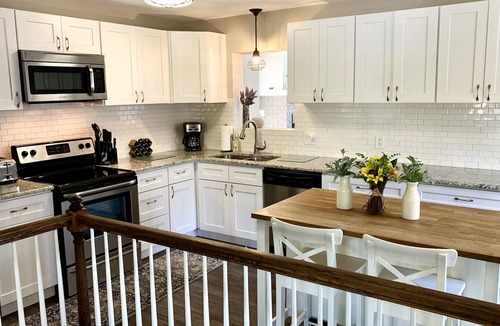 Pleasant Valley House | Garden of the Gods Retreat