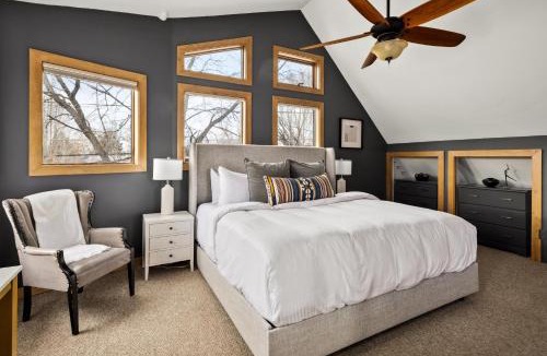 Berkeley House | Garden Retreat - Hot Tub - Peloton - Walk to Shops