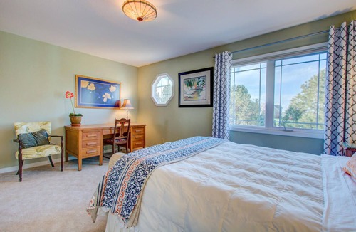 Mead Apartment | Gem of the Lake ~2nd Floor Suite~Private Entrance~Lakefront & MT Views~Gorgeous!