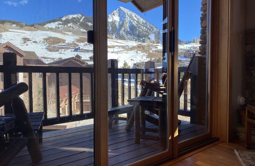 Crested Butte Condo | Getaway in CB with your family @ 4 bedroom Penthouse@Black Bear Lodge!
