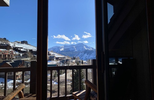 Crested Butte Condo | Getaway in CB with your family @ 4 bedroom Penthouse@Black Bear Lodge!