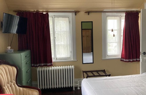 Saint-Andre-Avellin Bed & Breakfast | Gil Ann