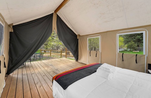 Poudre Park House | Glamp 3- Coyote Pack